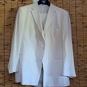 3 piece White Stripped Steve Harvey size 42